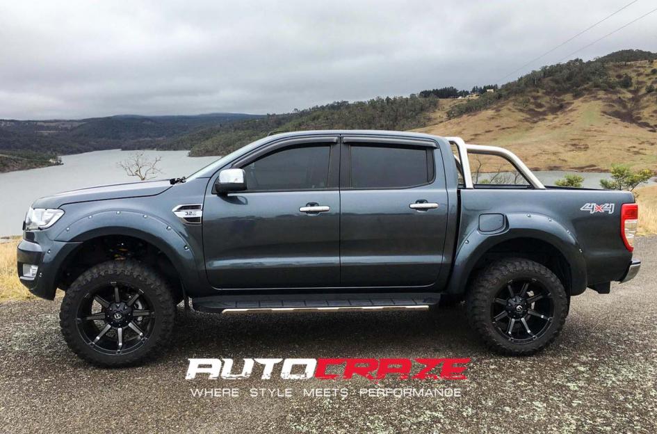 FORD RANGER COUPLER BLACK MACHINED WITH DARK TINT