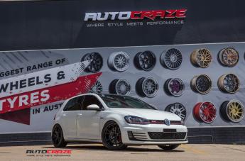 VOLKSWAGEN GOLF SF06 SATIN BLACK