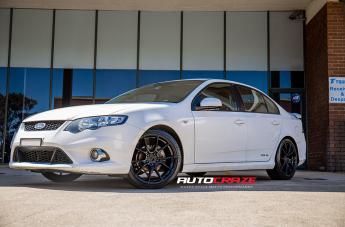 FORD-FALCON-VENOM-GLOSS-BLACK
