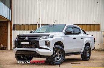 MITSUBISHI TRITON BLOCK MATTE ANTHRACITE BLACK RING