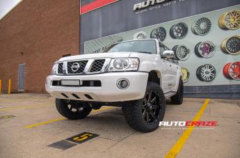NISSAN PATROL BLADE OR MATTE BLACK 