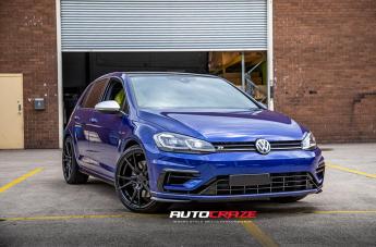 VOLKSWAGEN GOLF SF06 SATIN BLACK