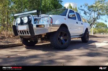 NISSAN NAVARA MONSTA MATTE BLACK