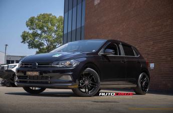 VOLKSWAGEN POLO IFG37 BLACK