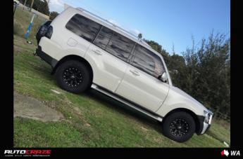 MITSUBISHI PAJERO ADDICT MATTE BLACK