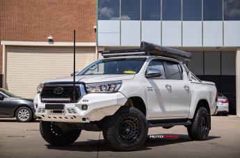 TOYOTA HILUX N80 4WD ZEPHYR MATTE BLACK