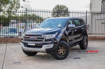 FORD EVEREST SIX MATTE BRONZE