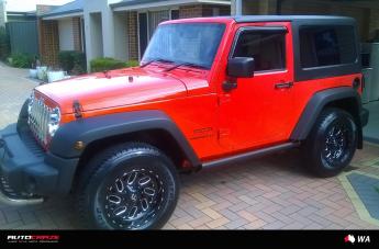JEEP-WRANGLER-TRITON-GLOSS-BLACK-MILLED-ACCENTS