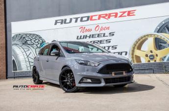 FORD FOCUS  5 STUD  MISANO MATTE BLACK