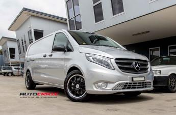 MERCEDES-VITO-WILHELM-GLOSS-BLACK-POLISH-LIP