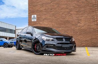 HOLDEN-COMMODORE-HSV-CLUBSPORT-R8-IFG-39-BLACK