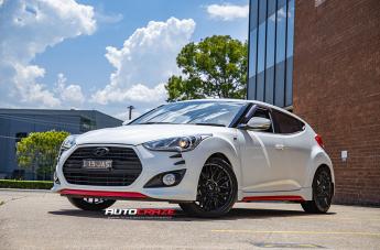 HYUNDAI-VELOSTER-GAMMA-MATTE-BLACK