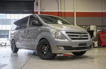 HYUNDAI IMAX CLIFF MATTE BLACK 