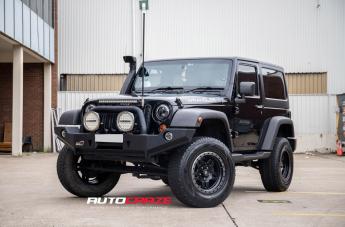JEEP WRANGLER ANZA MATTE BLACK WITH ANTHRACITE RING