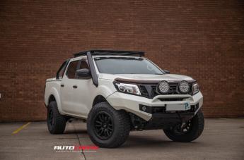 NISSAN NAVARA REBEL MATTE BLACK