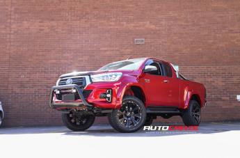 TOYOTA HILUX N80 4WD HE901 SATIN BLACK