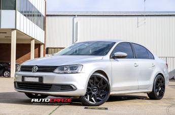 VOLKSWAGEN JETTA CVT MATTE BLACK