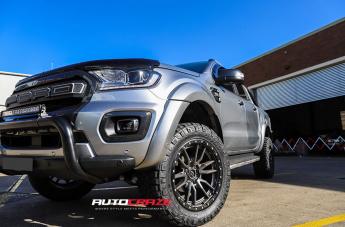 FORD RANGER REBEL ANTHRACITE CENTER W BLACK LIP