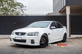 HOLDEN-COMMODORE-VE-SEDAN-STAGE-MATTE-BLACK
