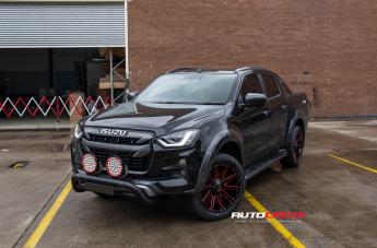 ISUZU DMAX CONTRA GLOSS BLACK CANDY RED