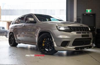 JEEP-GRAND-CHEROKEE-DFS-GLOSS-BLACK
