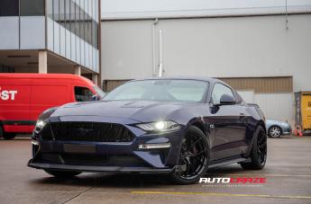 FORD MUSTANG ZR3 GLOSS BLACK