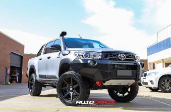 TOYOTA HILUX 4WD AVALANCHE MATTE BLACK FRONT MILLED