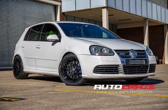 VOLKSWAGEN-GOLF-ZR1-GLOSS-BLACK