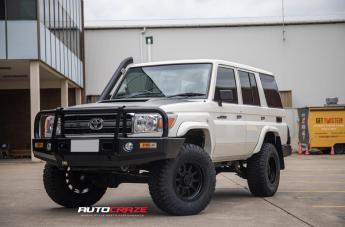 TOYOTA LANDCRUISER HURRICANE SATIN BLACK