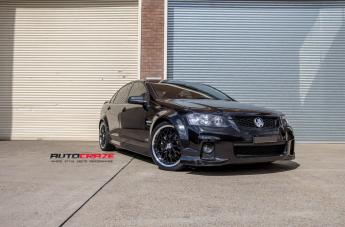 HOLDEN-COMMODORE-CHEETAH-GLOSS-BLACK-POLISH-LIP