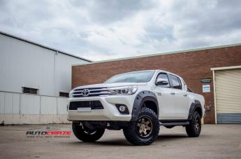 TOYOTA HILUX N80 4WD SIX MATTE BRONZE