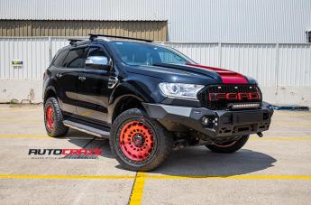 FORD-EVEREST-ZEPHYR-CANDY-RED-WITH-MATTE-BLACK-RING