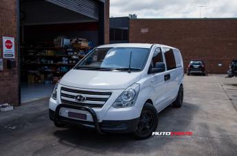 HYUNDAI-ILOAD-ROCKSTAR-XD-MATTE-BLACK
