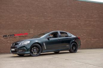 HOLDEN-COMMODORE-CONCEPT-GLOSS-BLACK