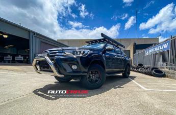 TOYOTA HILUX N80 4WD SHOK MATTE BLACK