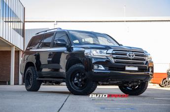 TOYOTA LANDCRUSIER SHOK MATTE BLACK