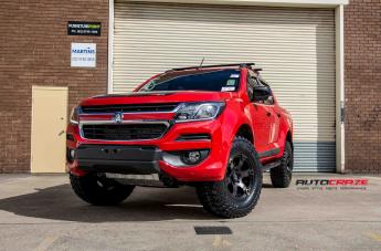 HOLDEN COLORADO BEAST BLACK MACHINED WITH DARK TINT