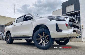 TOYOTA HILUX 4WD AVALANCHE MACHINED FACE MATTE BLACK DARK TINT