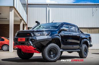TOYOTA HILUX N80 4WD ZEPHYR MATTE BLACK