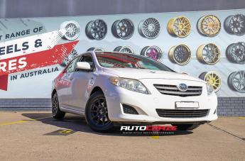 TOYOTA COROLLA CARBINE BLACK SUEDE