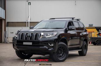 TOYOTA LANDCRUISER SUMMIT SATIN BLACK GREY TINT