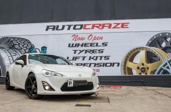 TOYOTA 86 RACER BLACK MACHINED FACE