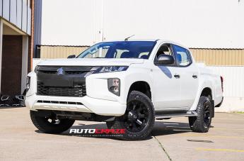 MITSUBISHI TRITON AMBUSH MATTE BLACK