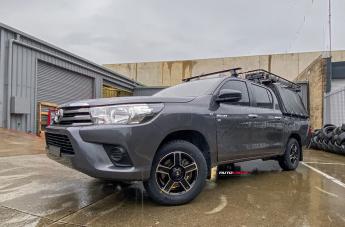 TOYOTA HILUX N80 4WD CORSA GLOSS BLACK MACHINED FACE