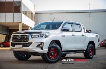 TOYOTA-HILUX-4WD-ZOMBIE-GLOSS-BLACK-MACHINED-RED
