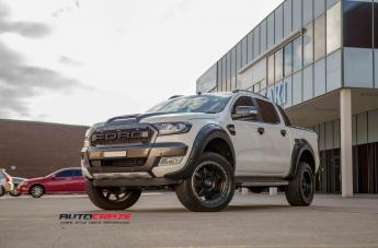 FORD-RANGER-TROPHY-MATTE-BLACK-WITH-ANTHRACITE-RING