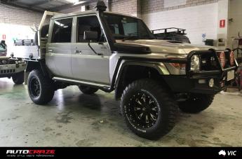 TOYOTA LANDCRUSIER THROTTLE GLOSS BLACK MILLED ACCENTS