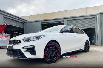 KIA-CERATO-MR142-SATIN-BLACK-W--RED-STRIPE