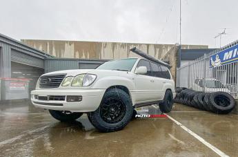 LEXUS-LX-470-KM544-MESA-SATIN-BLACK-GLOSS-BLACK-LIP