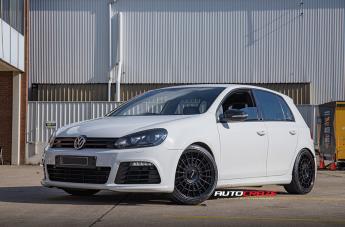 VOLKSWAGEN GOLF LAS R MATTE BLACK